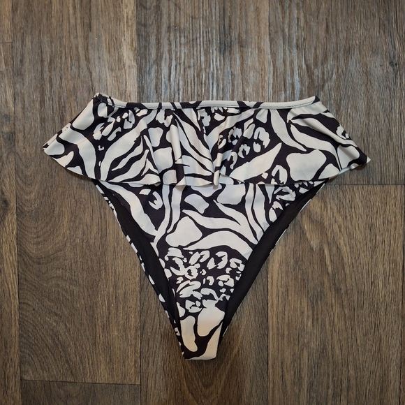New BEACH RIOT Daisy Bikini Bottom Black & Cream Animal Print Swim. - Picture 13 of 16